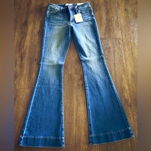 NWT KanCan Flare Leg